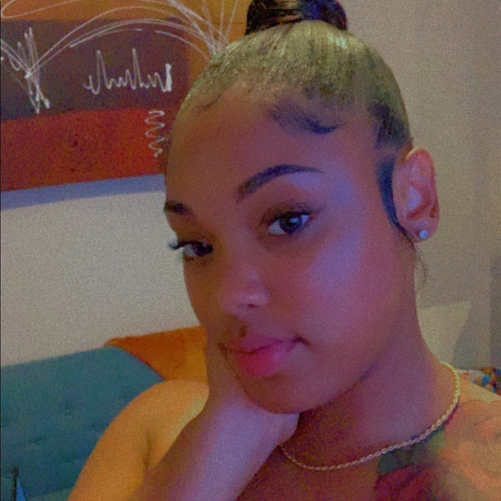 Hey I’m Shalyn 👋🏽